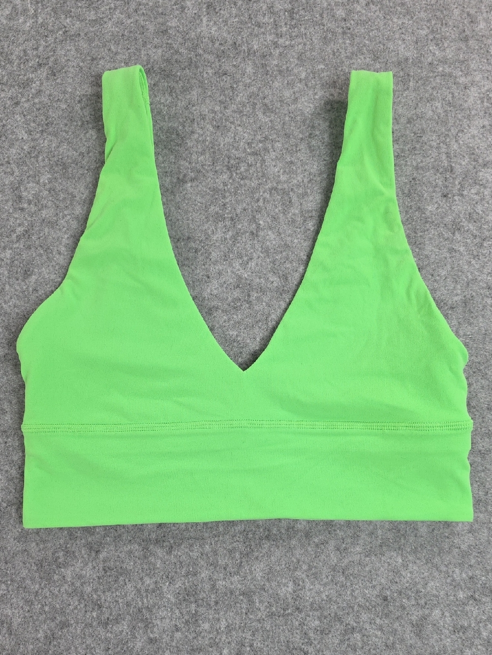 Lululemon Align V-Neck Bra Light Lime Green Sz 6 Sports Bandeau Workout